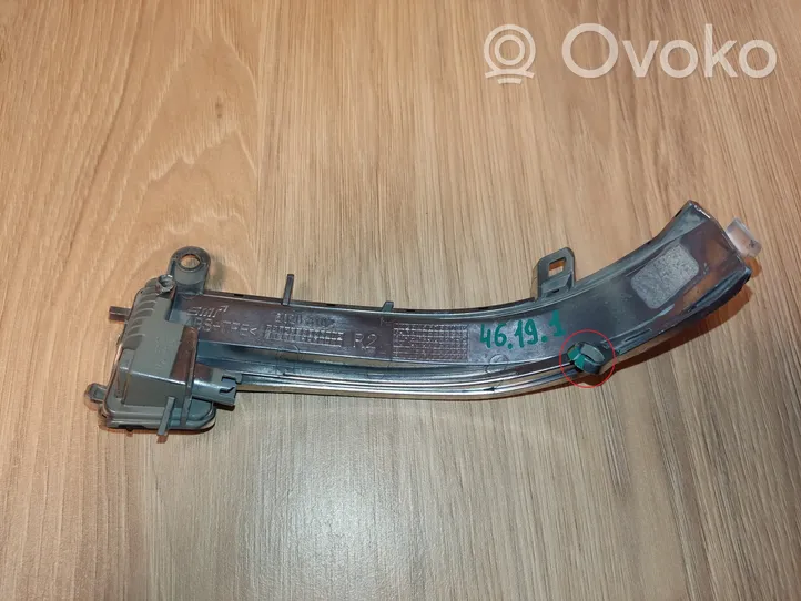 BMW 3 F30 F35 F31 Mirror indicator light 7280772