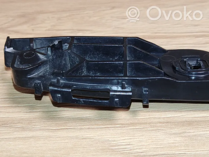 Toyota Prius (XW50) Support de pare-chocs arrière 5257647040