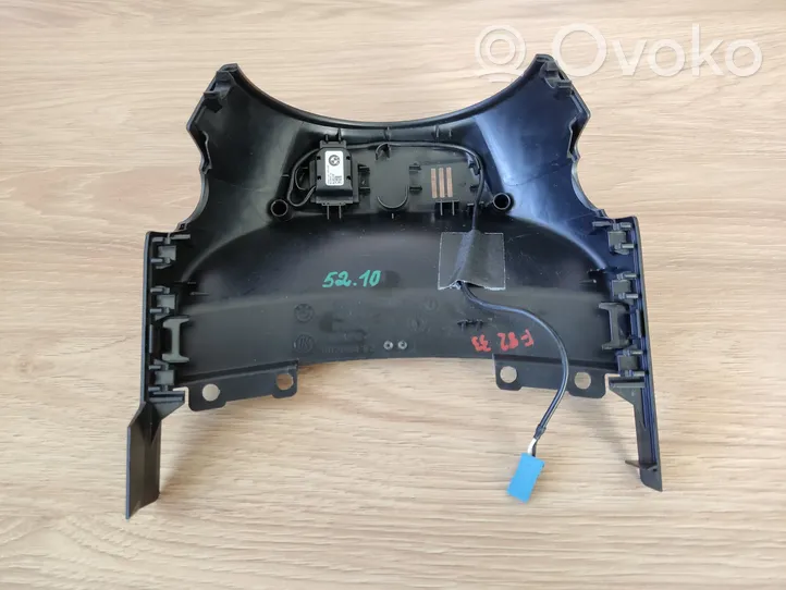 BMW M4 F82 F83 Garniture de colonne de volant 6825954