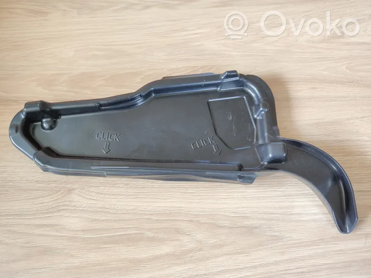 BMW M4 F82 F83 Kita variklio skyriaus detalė 7354545