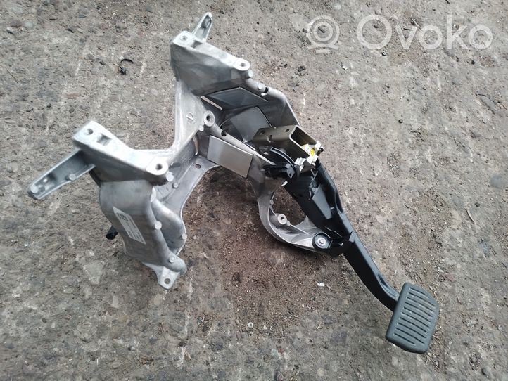 Volvo XC60 Brake pedal 32264701