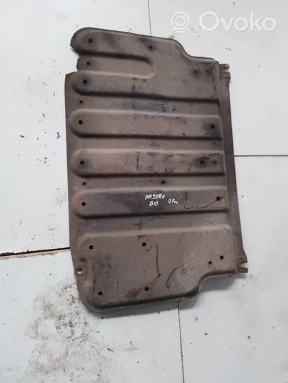 Mitsubishi Pajero Engine splash shield/under tray 