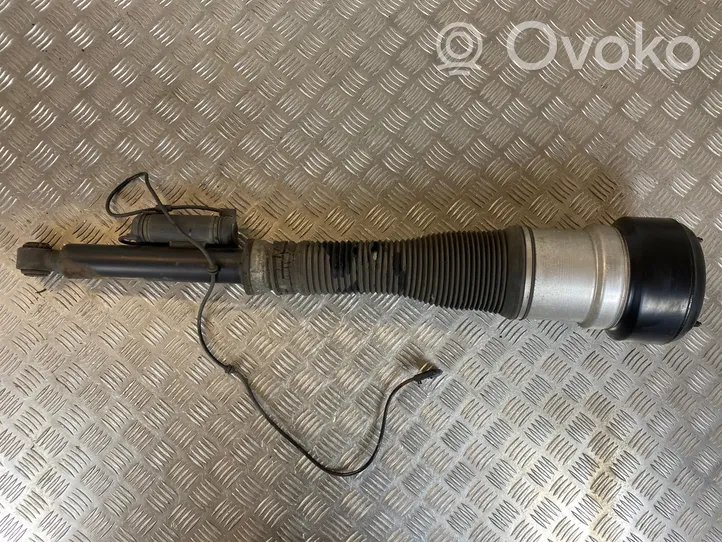 Mercedes-Benz S W221 Ammortizzatore/sospensione pneumatica C086106