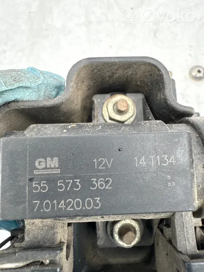 Opel Insignia A Turbo solenoid valve 55573362