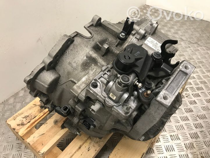 Volvo S60 Mechaninė 6 pavarų dėžė RF666R7F096AB