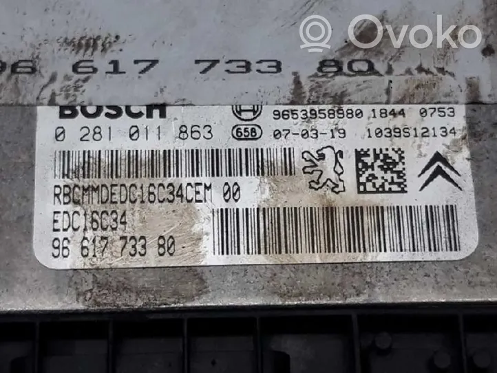 Citroen C4 I Calculateur moteur ECU 0281011863