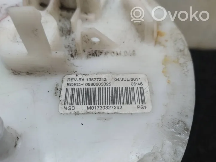 Opel Astra J Pompe à carburant 0580203025