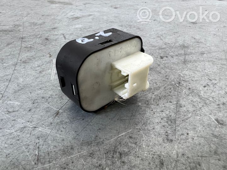 Audi Q7 4L Bouton de commutateur rétroviseur latéral 8E0959565A