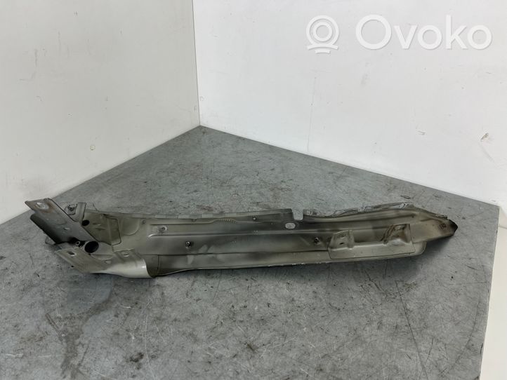 Audi Q7 4L Supporto di montaggio del parafango 4L0805919