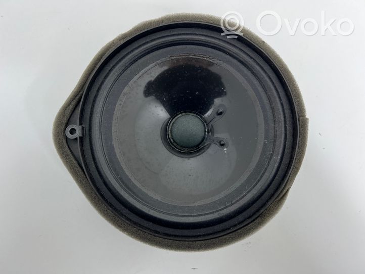 Honda CR-V Front door speaker 