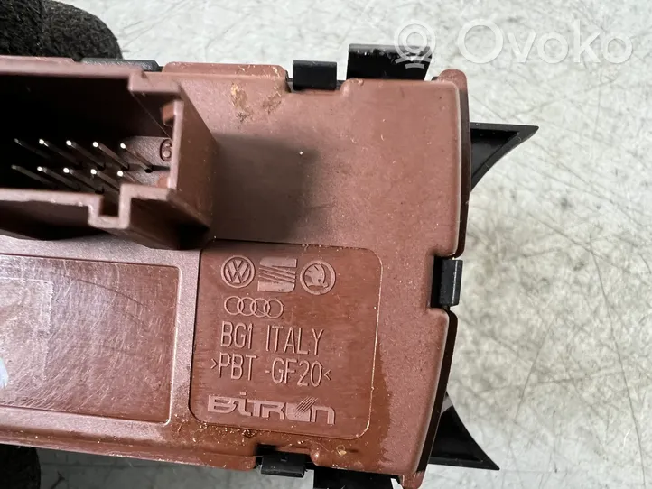 Volkswagen Touareg II ESP (stability program) switch 7P6927127H