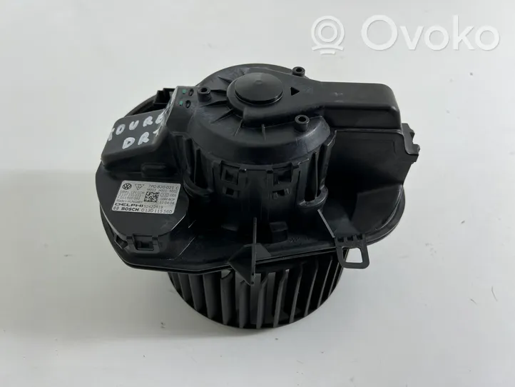 Volkswagen Touareg II Pečiuko ventiliatorius/ putikas 7P0820021C