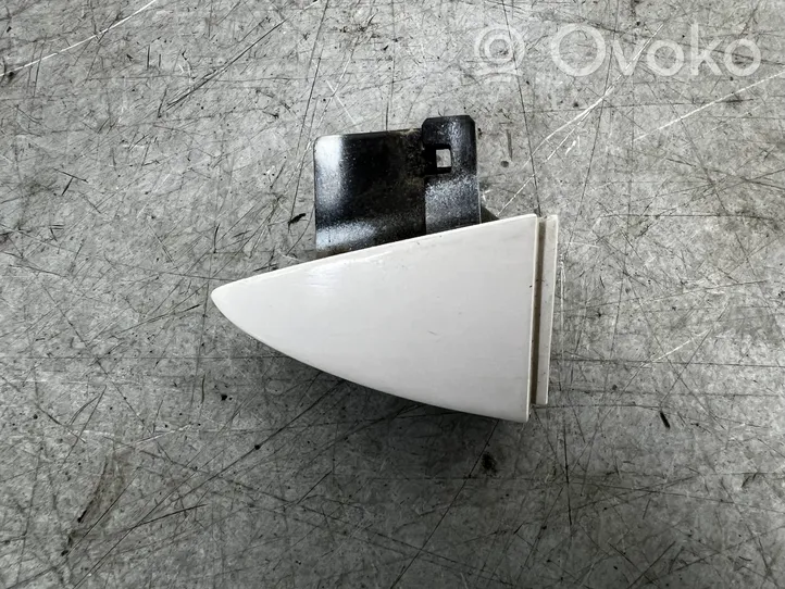 Skoda Octavia Mk3 (5E) Osłona klamki drzwi przednich 
