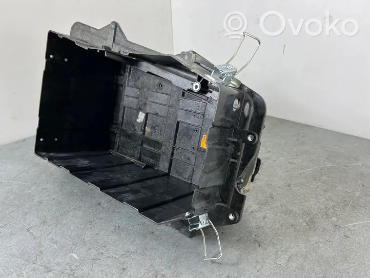 Volkswagen Touareg II Vassoio scatola della batteria 7P0801283