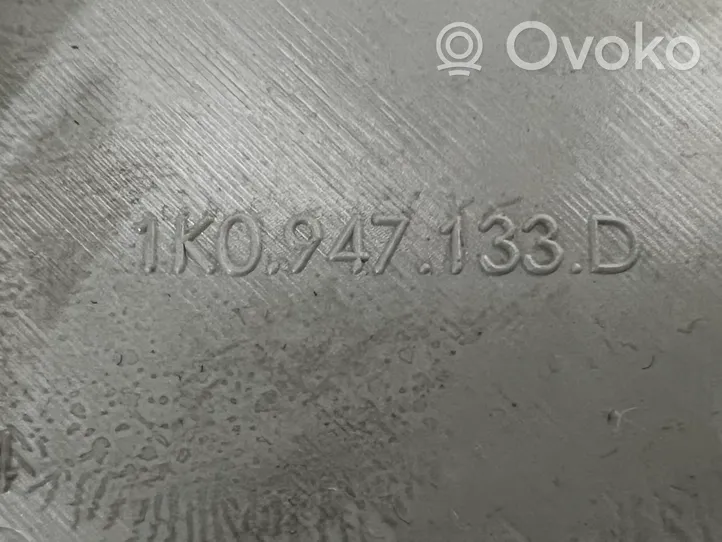 Skoda Octavia Mk3 (5E) Etuistuimen valo 1K0947133D