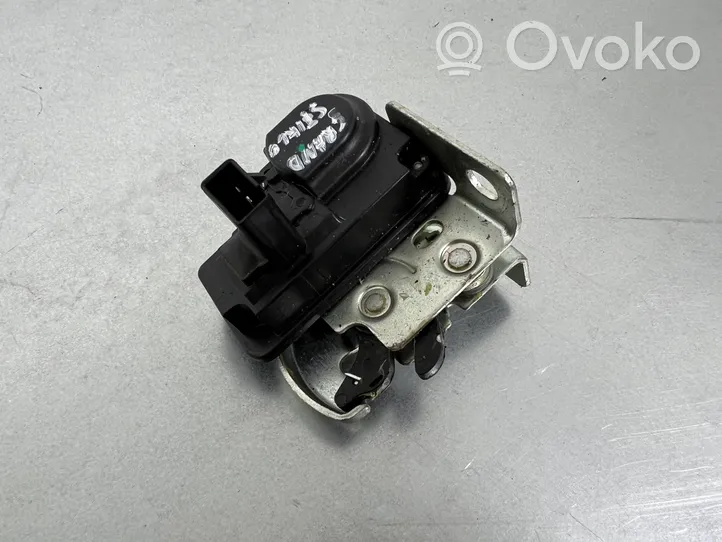 Jeep Grand Cherokee Blocco/chiusura/serratura del finestrino del portellone posteriore Y2C273025926