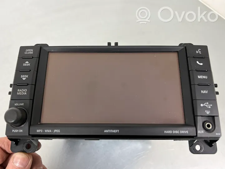 Jeep Grand Cherokee Unité principale radio / CD / DVD / GPS P68089011AE