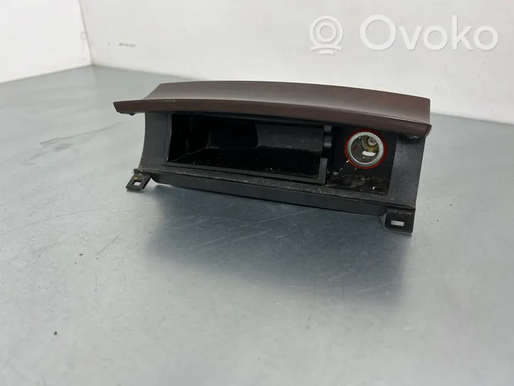 Volkswagen Touareg II Panel popielniczki deski rozdzielczej 7P2857961