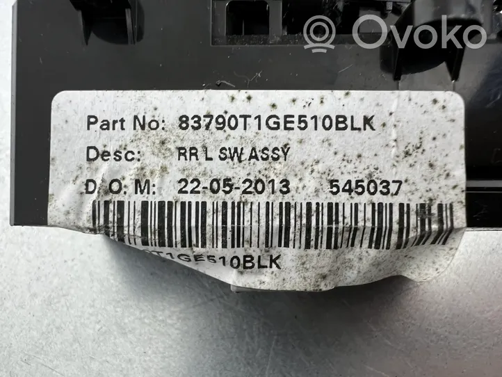 Honda CR-V Przyciski szyb 35780T1GG01