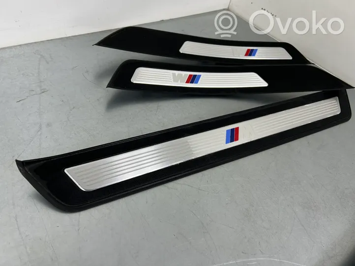 BMW 5 F10 F11 Set di rifiniture davanzale (interno) 8050054