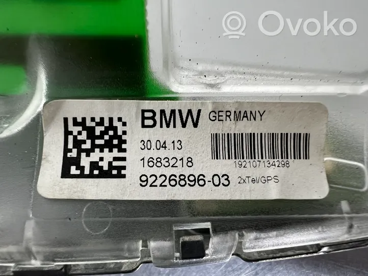 BMW 5 F10 F11 GPS-pystyantenni 9226896