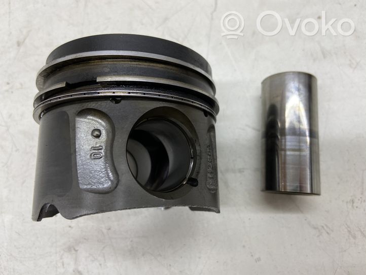 Peugeot 407 Piston FM108490