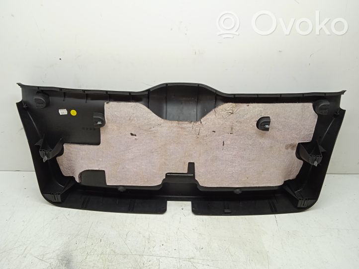 Audi A3 S3 8P Takaluukun koristelista 8P3867979