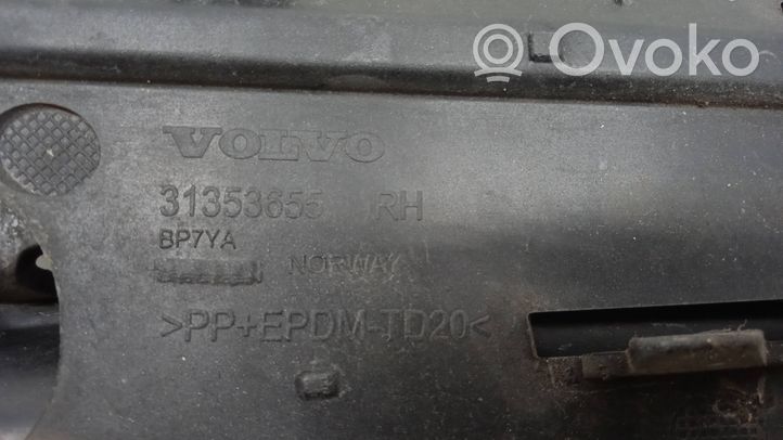 Volvo V60 Etupuskurin alempi jäähdytinsäleikkö 31353655