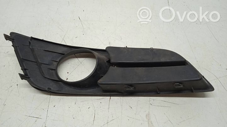 Toyota Corolla E120 E130 Moldura/rejilla de la luz antiniebla delantera 5212802110