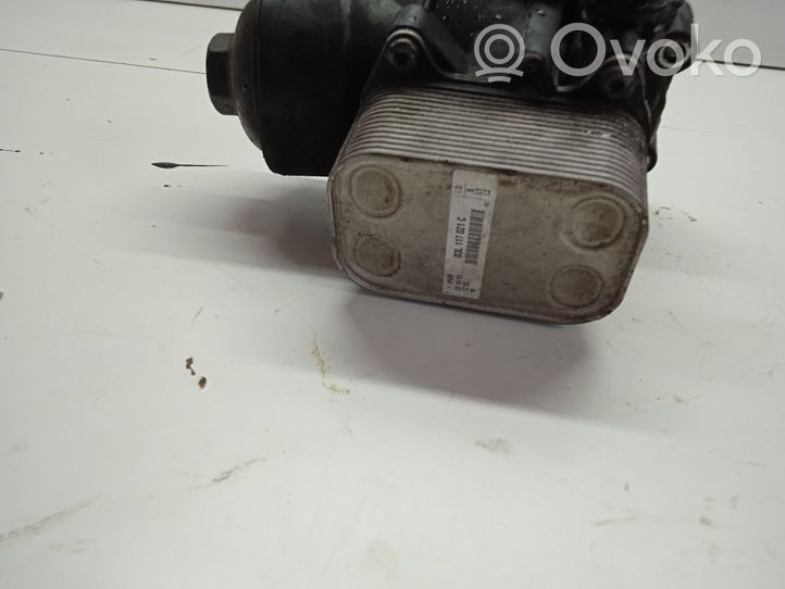 Volkswagen Touran II Support de filtre à huile 03L117021