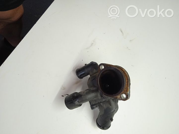 Volkswagen Touran II Termostat / Obudowa termostatu 03L121111