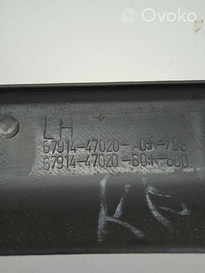 Toyota Prius (XW20) Etuoven kynnyksen suojalista 6791447020