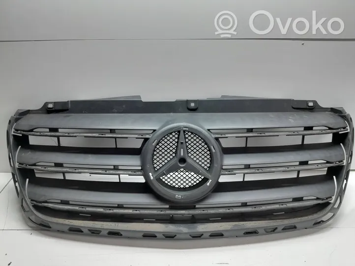 Mercedes-Benz Sprinter W907 W910 Atrapa chłodnicy / Grill a9108852700