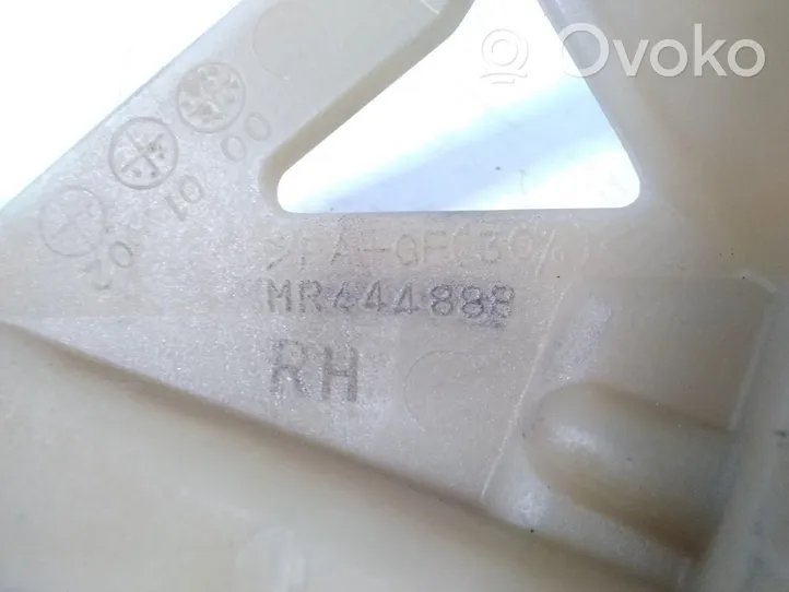 Mitsubishi Montero Listwa wykończeniowa drzwi przesuwanych MR444888