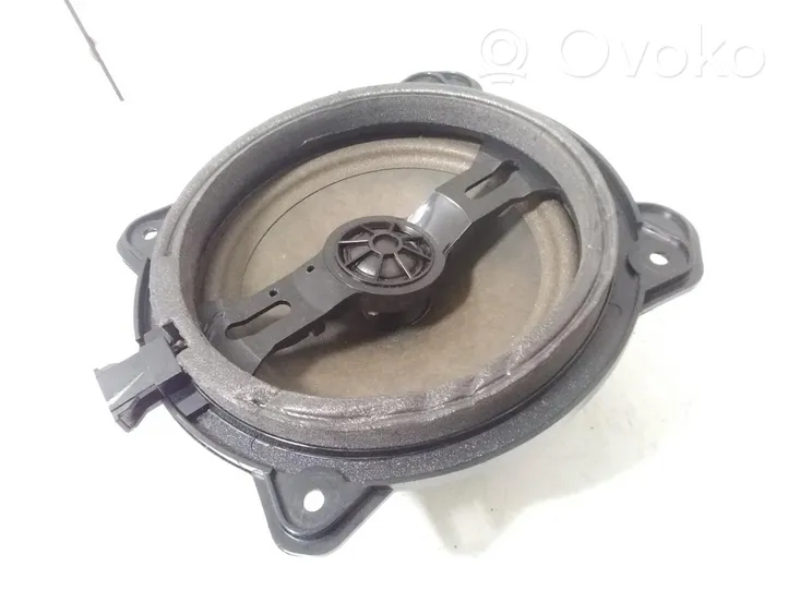 Audi A3 S3 A3 Sportback 8P Altavoz del panel 8H0035411