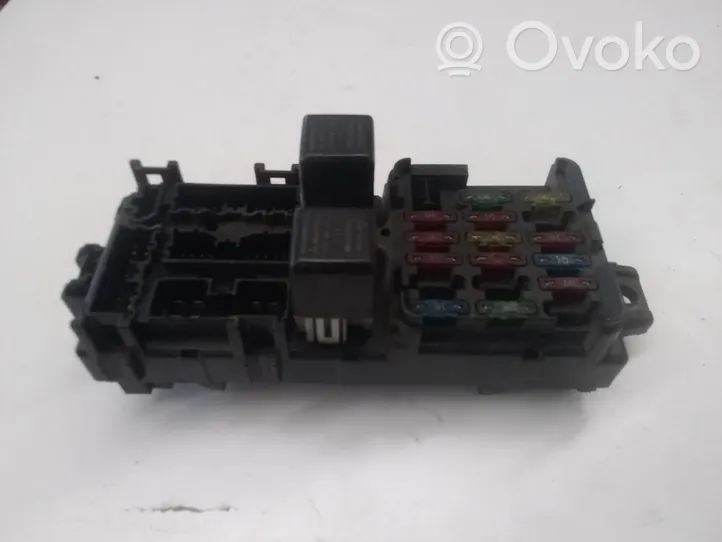 Mitsubishi Eclipse Module de fusibles MR141893