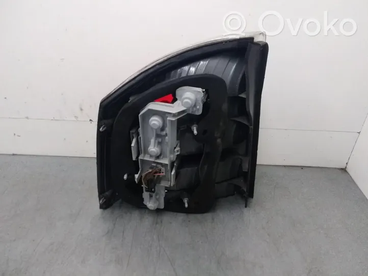 Opel Vectra C Rear/tail lights 084421927RE