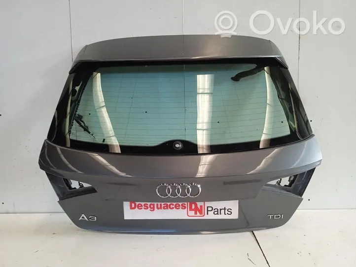 Audi A3 S3 8V Tylna klapa bagażnika 8V4827025D