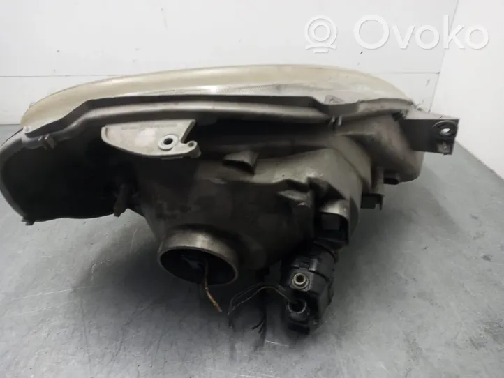 Renault Trafic I Phare frontale 7700311371