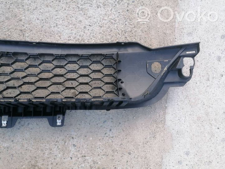 Iveco Daily 6th gen Front bumper lower grill 5801529764