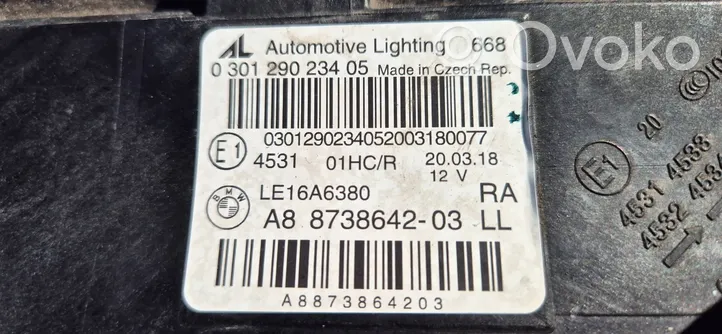 BMW 2 F45 Lampa przednia 8738642