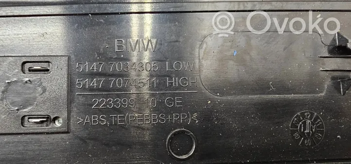 BMW 5 E60 E61 Copertura del rivestimento del sottoporta posteriore 7074511
