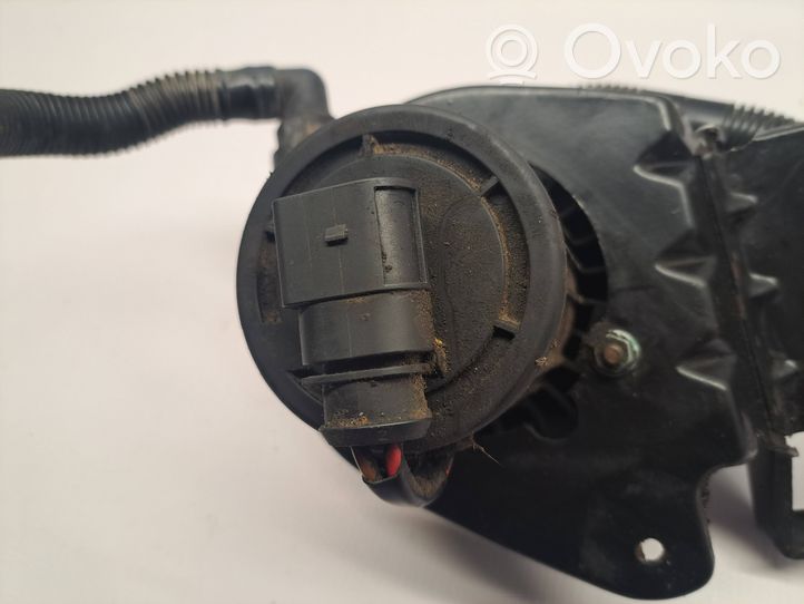 Audi A4 S4 B7 8E 8H Pompe à air secondaire 8E0906615B