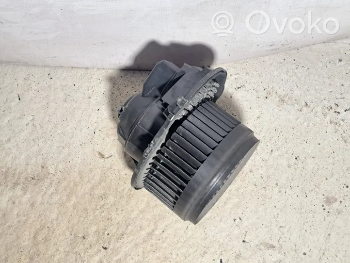 Volvo V70 Heater fan/blower LHD28417