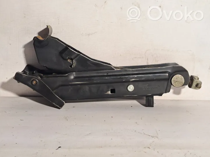 Volvo V70 Lift Jack 8679368