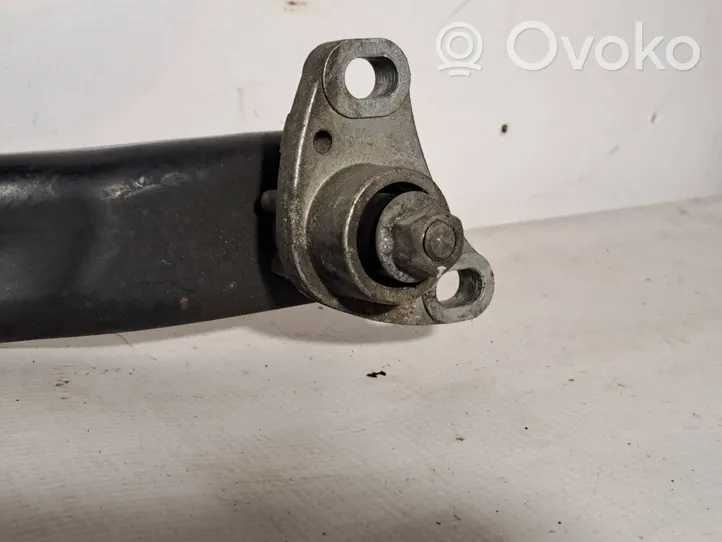 Volvo V70 Engine mounting bracket 8666205