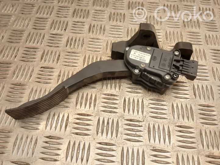 Mitsubishi Colt Accelerator throttle pedal MN125791