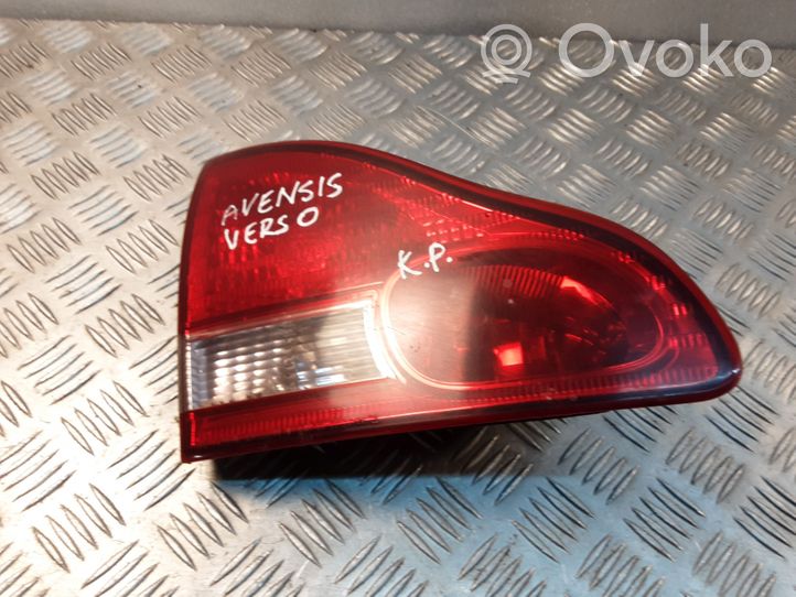Toyota Avensis Verso Tailgate rear/tail lights 