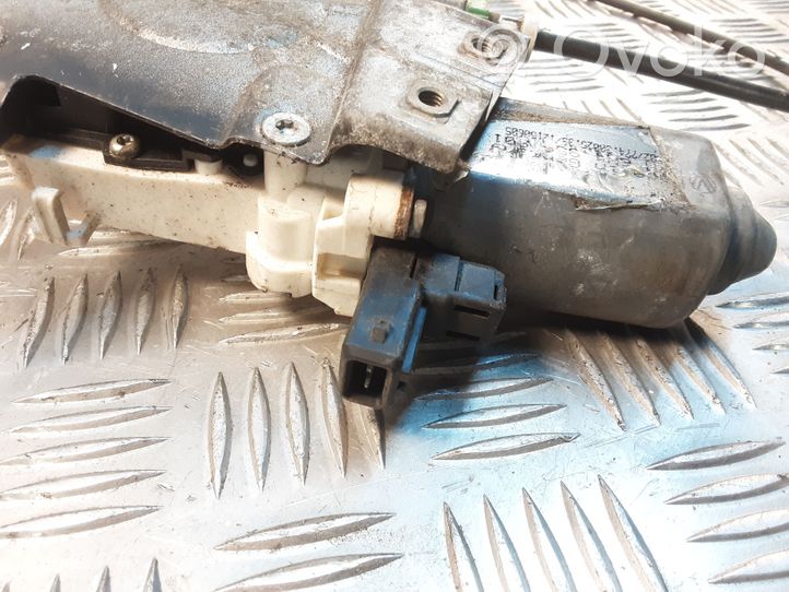 Land Rover Freelander Moteur de lève-vitre de porte avant BRM6N4959801B