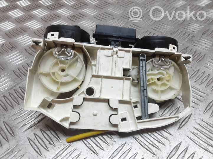 Volkswagen Polo III 6N 6N2 6NF Ilmastoinnin ohjainlaite 1J0819045F